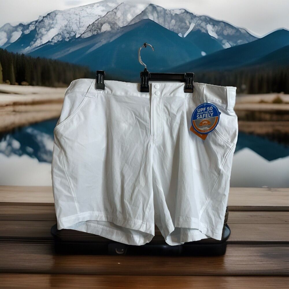 Columbia Omni-Shade PFG Women's Size 20W White Shorts 50 UPF Zip Pocket 7”